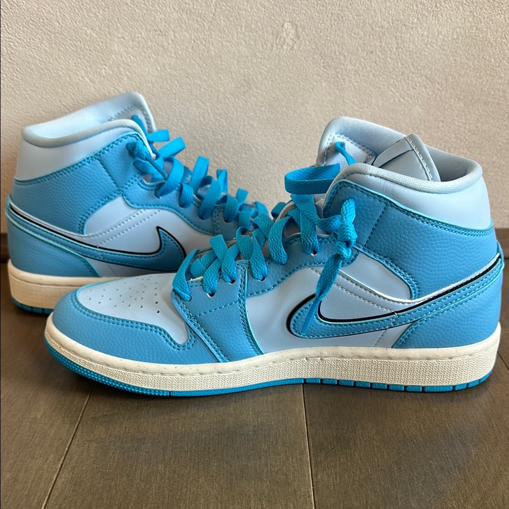 Nike Blue High-Top Sneakers
